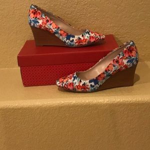 Kelly and Katie Laurene Wedge Pump